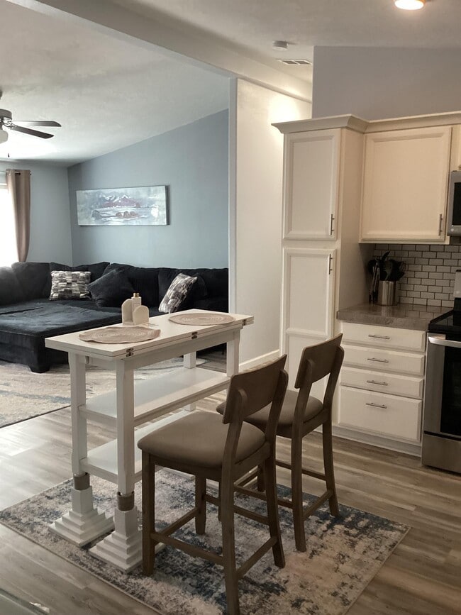 Photo - 250 SW 30th St