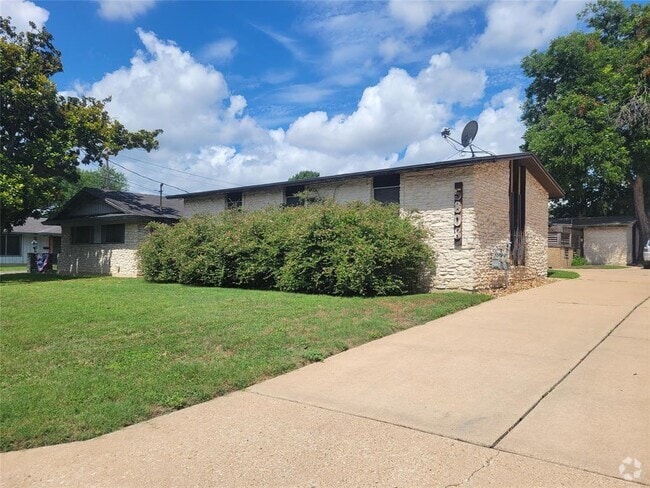 Building Photo - 5808 Nassau Dr Rental