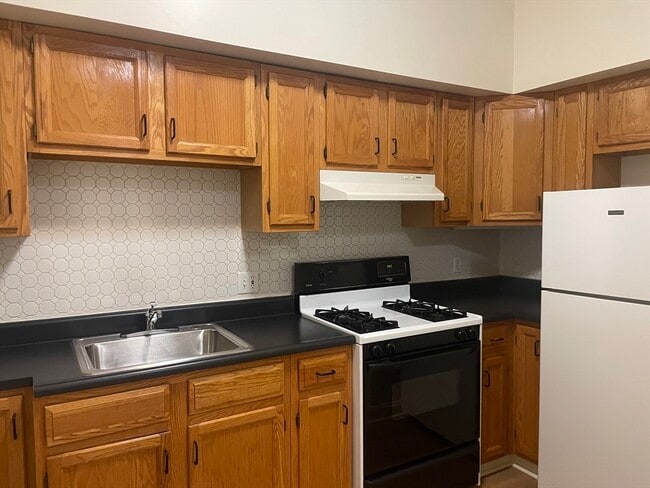 Building Photo - 37 Blue Hill Ave Unit 1