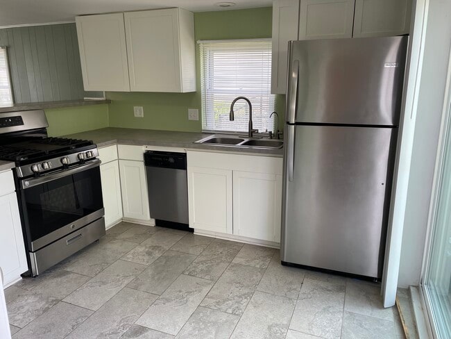 Building Photo - 3408 NE 67th St Rental