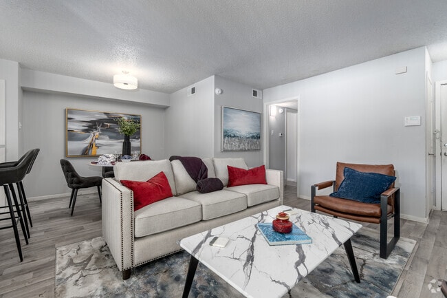 1BR, 1BA - 725SF - 18Eleven Frankford Apartments