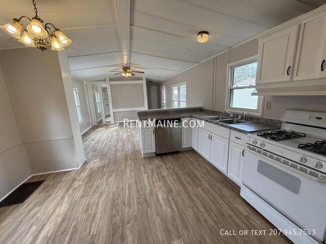 Photo - 799 Stillwater Ave