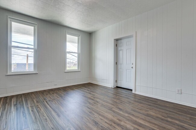 Photo - 1223 Arlington Ave Unit Floor 1