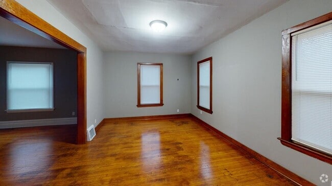 Building Photo - 629 N Jefferson Ave Rental