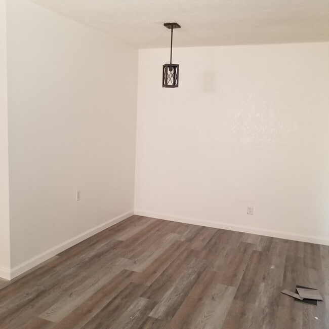 Photo - 981 Sierra Ave