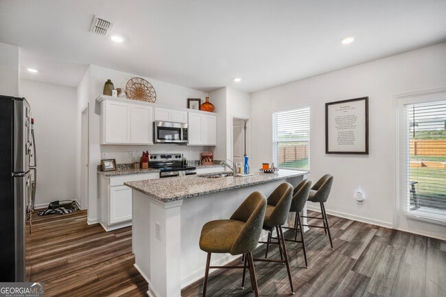 Photo - 157 Casteel Ln