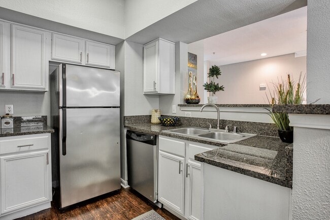 Photo - The Reserve On Willow Lake Apartments