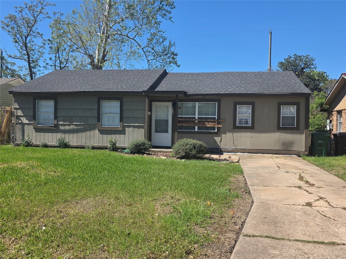 Photo - 9330 Chesterfield Dr