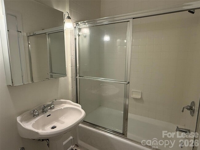Photo - 515 N Church St Unit 204