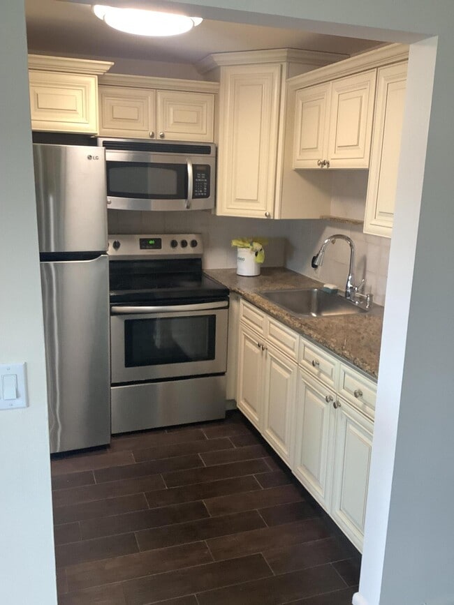 Photo - 119 Fanshaw C Unit 119 C