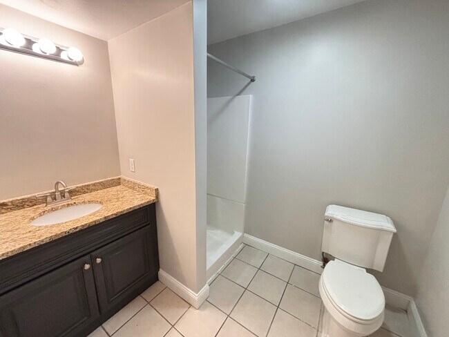 Photo - 10 Strathmore Rd Unit #B