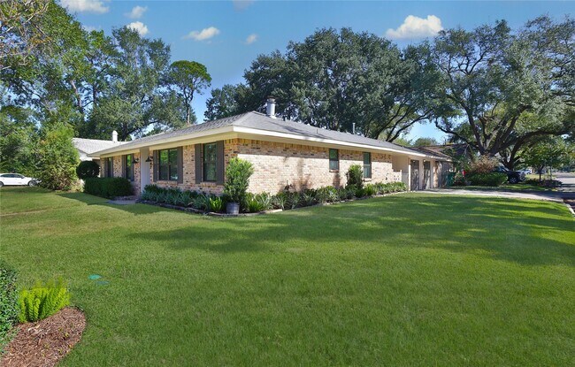 Photo - 4402 Fallbrook Dr