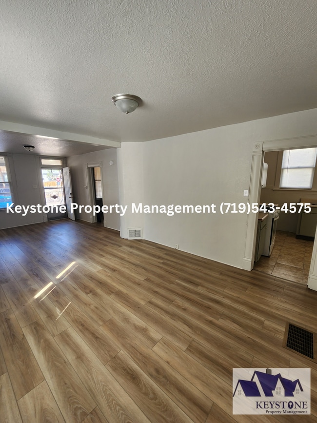 Photo - New Kitchen Appliances! South-side Home 1 ...