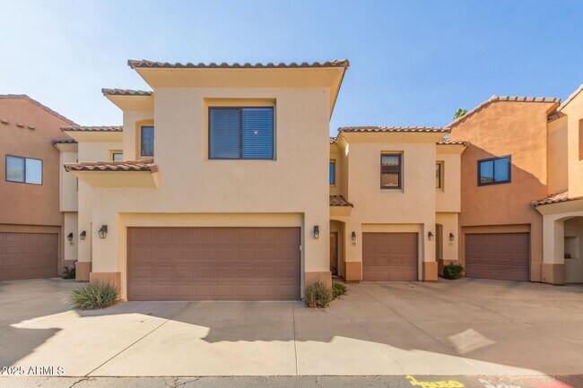 Building Photo - 1102 W Glendale Ave