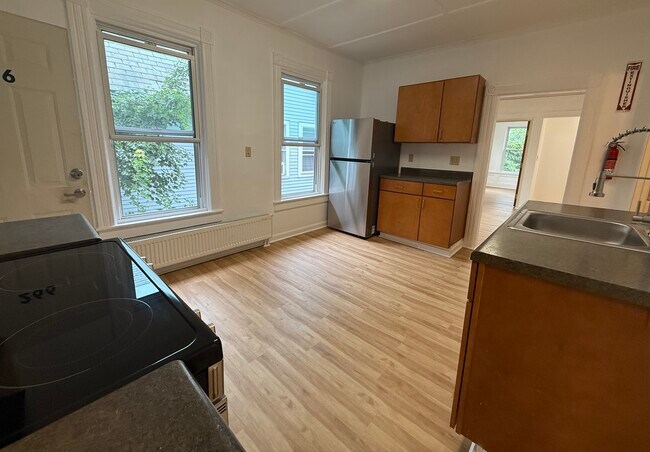 Kitchen 2 - 262 Ashland St Unit 266