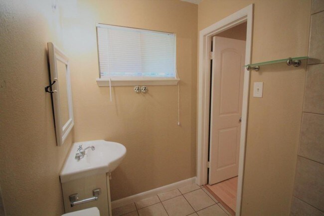 Photo - 5830 Effingham Dr