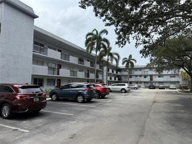 Photo - 8405 NW 61st St Unit D315