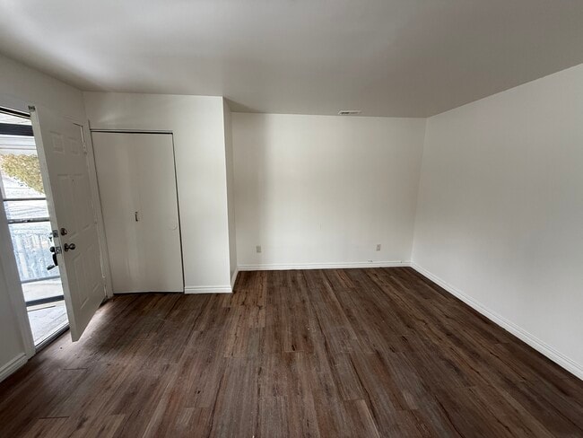 Photo - 611 Montana Ave