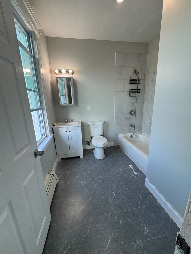 Photo - 75 Pierce St