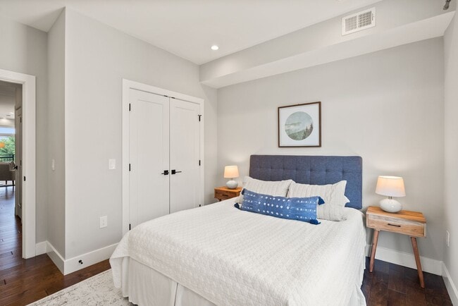 Bedroom - 1101 Fern St NW Unit 301