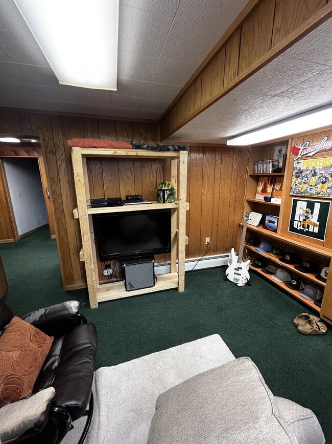 Photo - 1 bedroom near UWEC Available June 1st! Unit 3