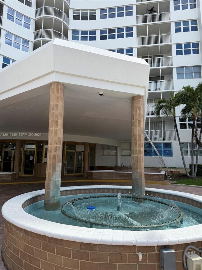 Photo - 100 Golden Isles Dr Unit 313
