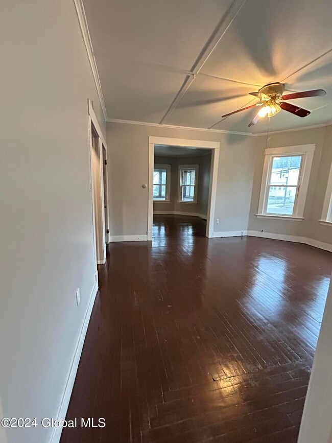 Photo - 96 Robinson St