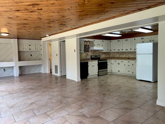 119 Nottingham Dr