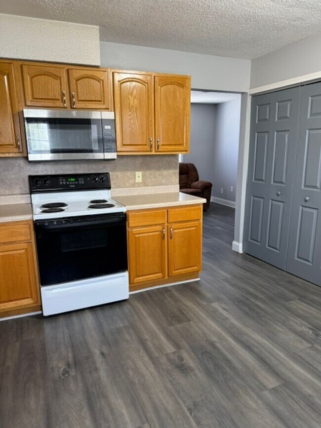 405 S Main St Unit C