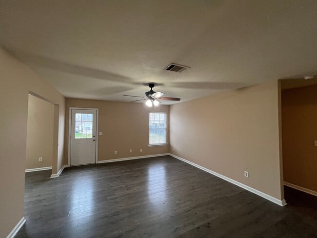 Photo - $250 Off First Month's Rent! Nice 3 Bedroom 2 Bath Home in Lavergne - Available Now!