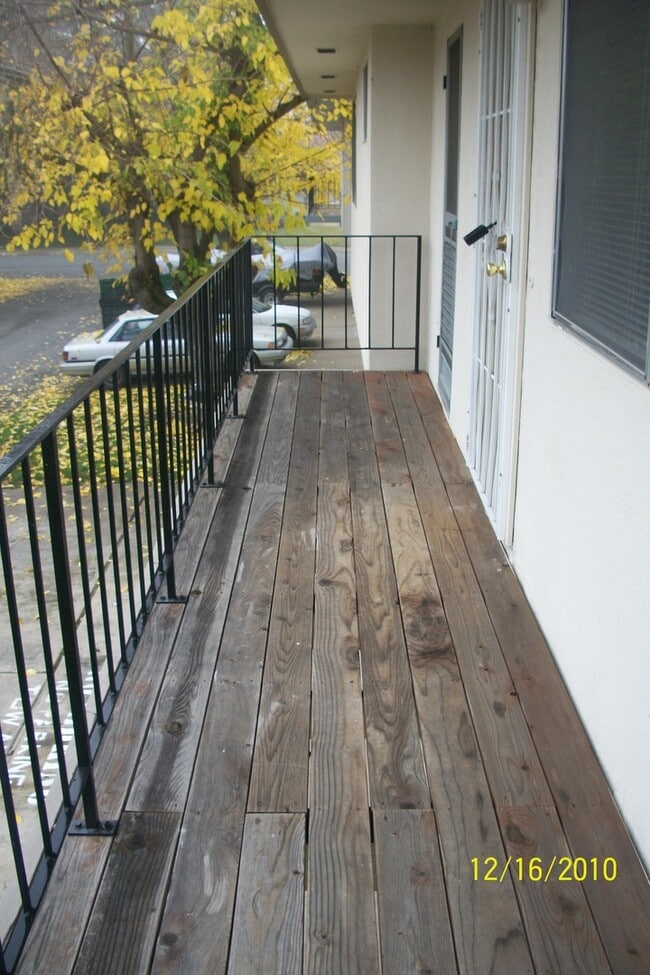 Photo - Remodeled Upstairs Unit Unit 4