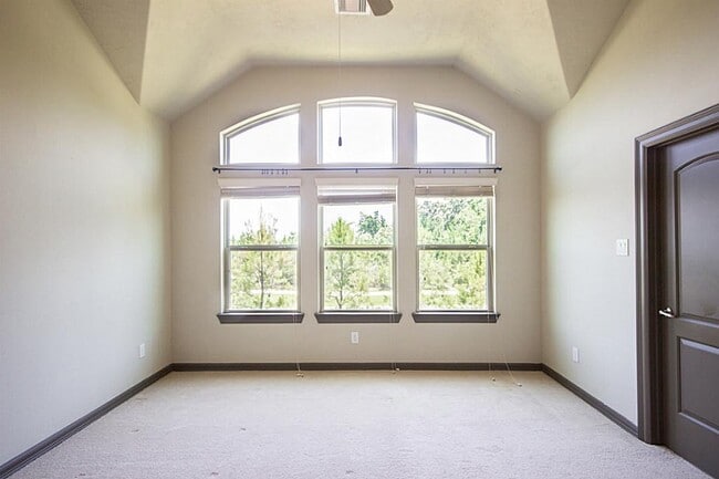 Photo - 63 Aventura Pl