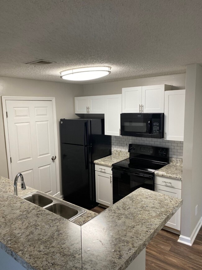 Building Photo - Arbor Bend Rental