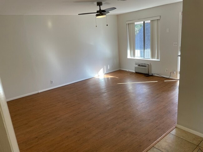 Photo - 1464 S Roberta St Unidad 1