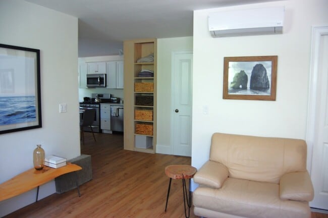 Photo - 77 Norfolk St Unit R