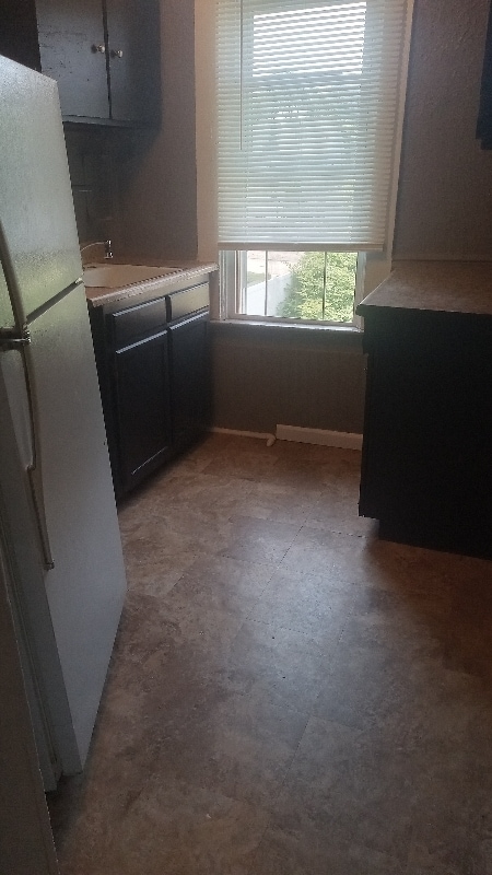 Photo - 326 W 5th St Apartment Unit 3