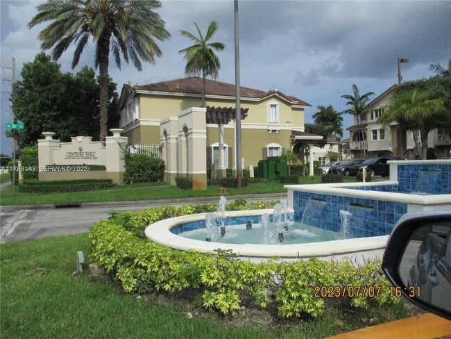 Building Photo - 8980 W Flagler St Unit 102