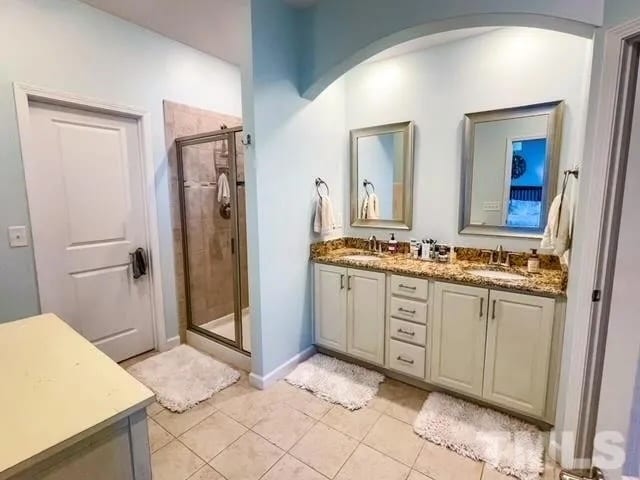 Photo - 5417 Cambridgeshire Loop