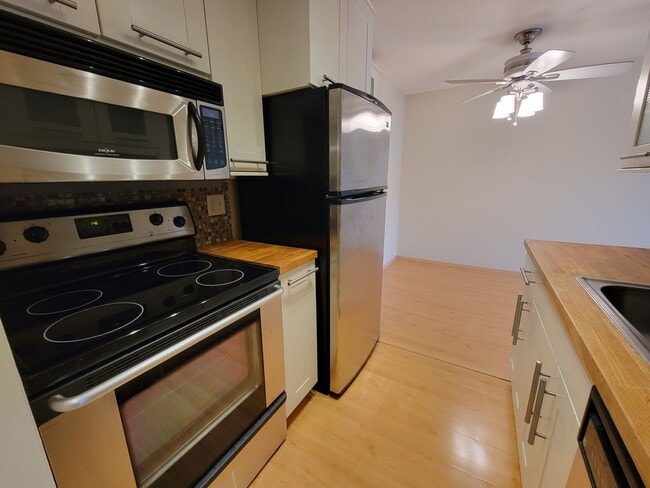 Photo - Newly Updated 1 Br/1 Ba Condo w/Hdwd Flrs,...