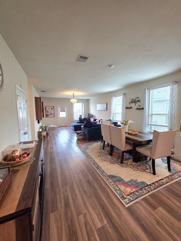 Photo - 350 Bedford Falls Ln