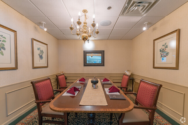 Interior Photo - Hickory Glen, Active Senior Living Rental