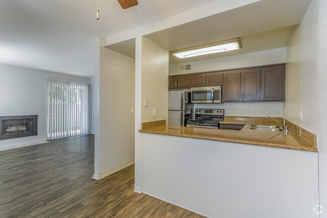 2BR, 1BA - 800 SF