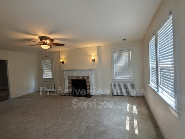 Building Photo - 1605 Hampton Blvd