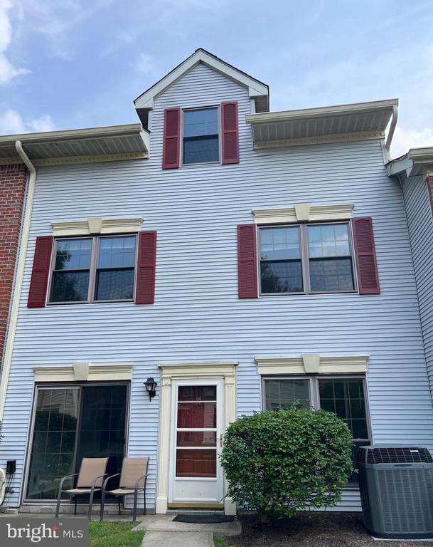 Building Photo - 90 Drewes Ct Rental