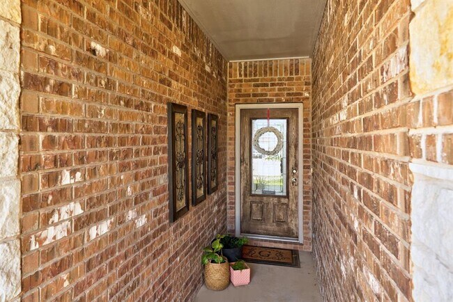 Photo - 744 Hoot Owl Ln S