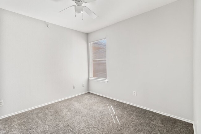 Photo - 10714 Mathom Landing