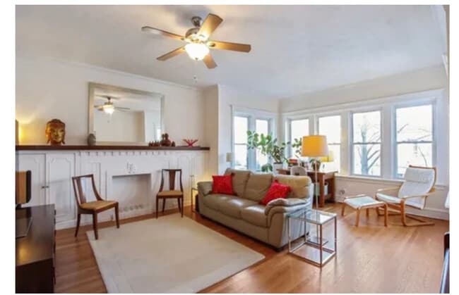 Building Photo - 2733 W Ainslie St Unit Apt 1
