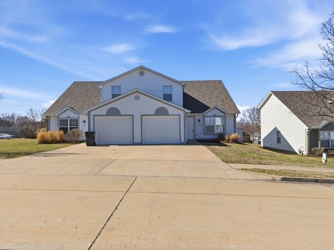 Photo - 3509-3511 La Mesa Dr. Unit 3509 La Mesa Dr.