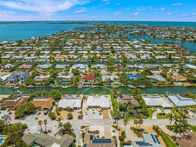 Photo - 614 Gladstone Ln