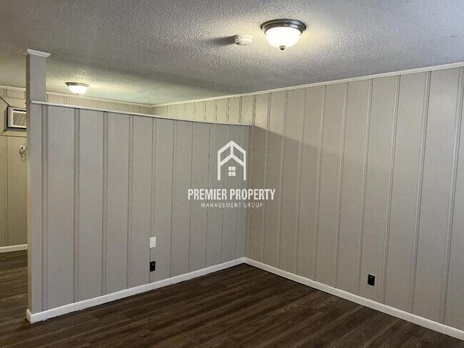 Photo - 1412 Highland Ave SE